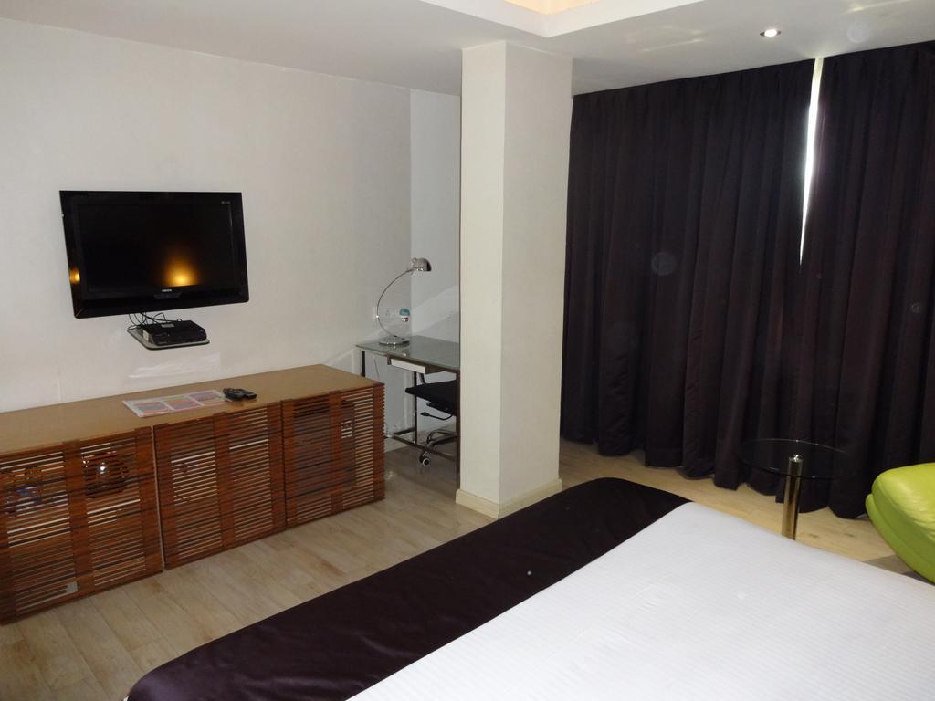 The Purple Leaf Hotels Hyderabad Exterior photo