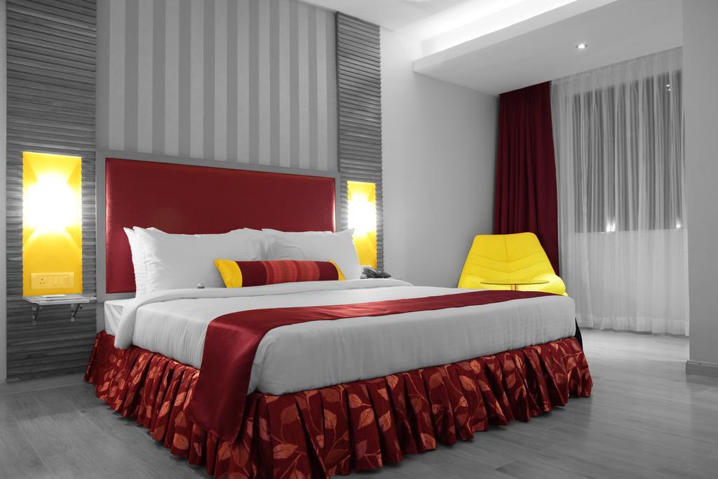 The Purple Leaf Hotels Hyderabad Exterior photo