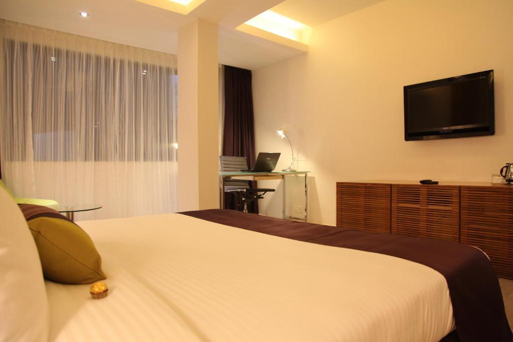 The Purple Leaf Hotels Hyderabad Exterior photo