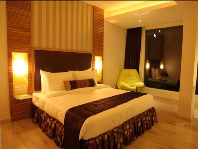 The Purple Leaf Hotels Hyderabad Exterior photo